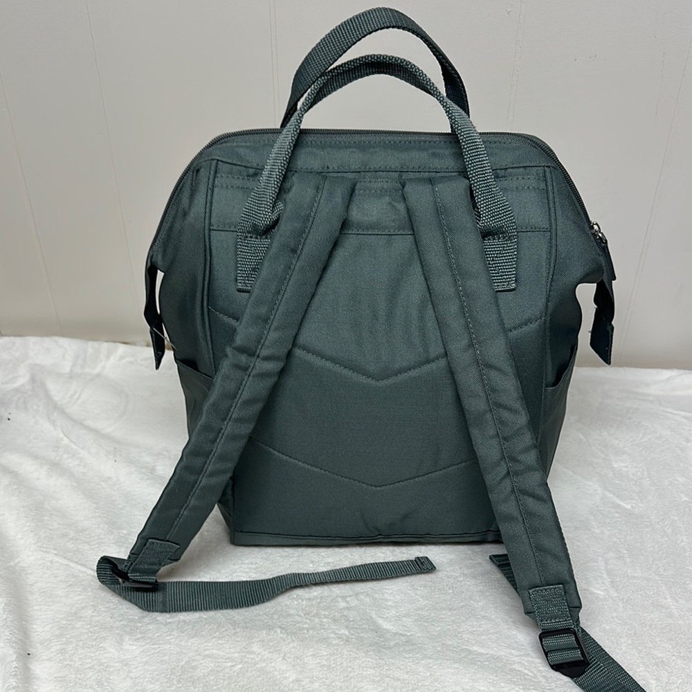 DSW Green Backpack with Durable Design - Picture 2 of 11
